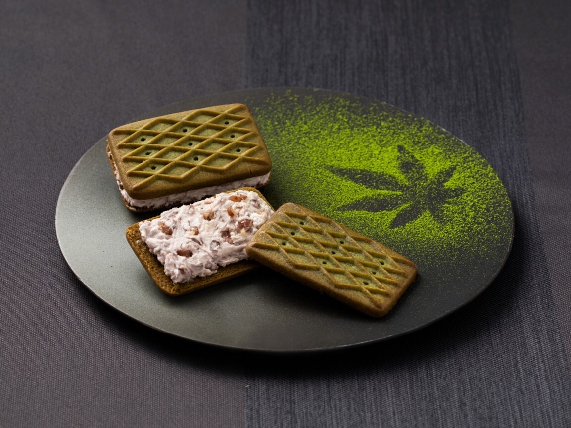 生しるこサンド 抹茶