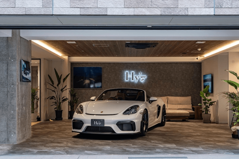 厳選した輸入中古車の販売も行っております