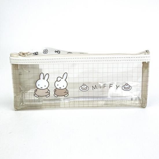 ミッフィーの旅行に便利なポーチ