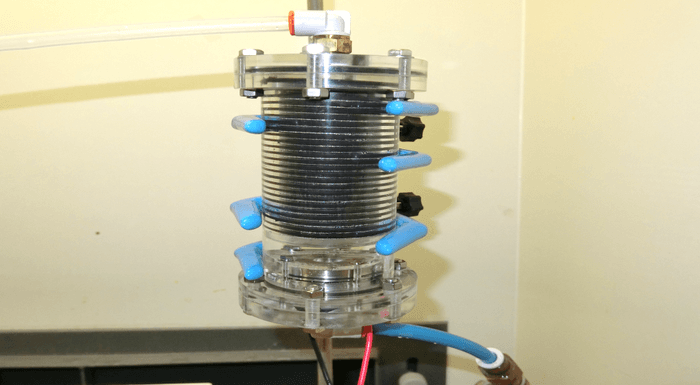 工学院大学研究成果の小型水電解装置