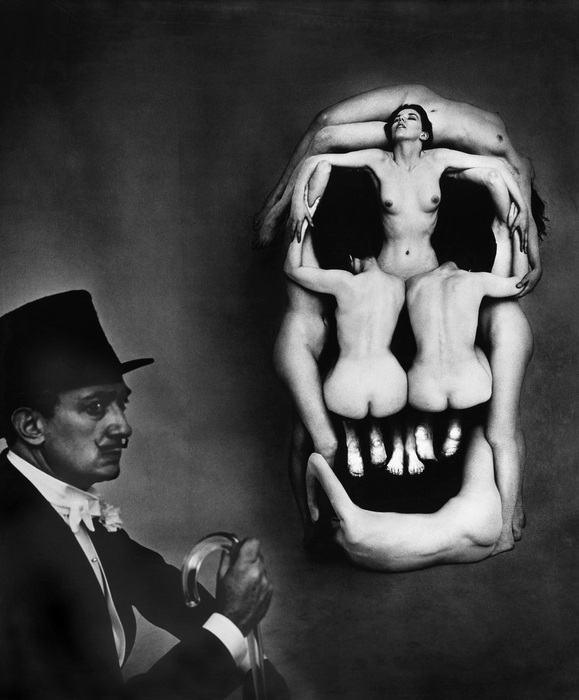 フィリップ・ハルスマン《官能的な死》1951年 公益財団法人諸橋近代美術館  Photo by Philippe Halsman (C) The Philippe Halsman Archive