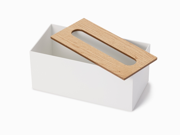 まったく性質の違う素材の対比を楽しめます