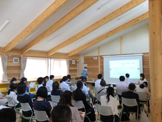 公立小学校でイマージョン教育に取り組む意義 「グローカル」視点の重要性