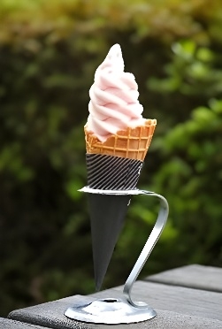 「バラのソフトクリーム」