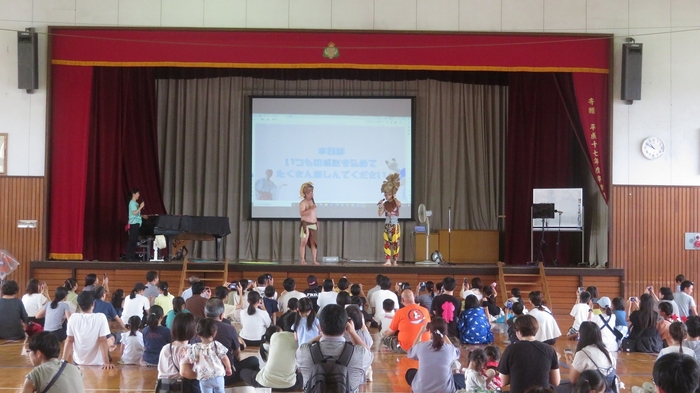 第一回フェスの様子 大西ライオン ステージショー