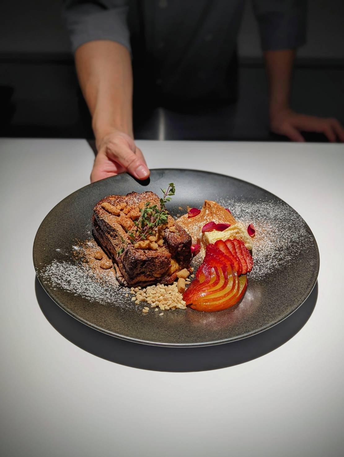 NEWシナモンフレンチトースト(ドリンク付き)2,200円(税込)