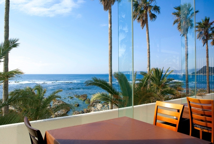 レストランから見る大海原