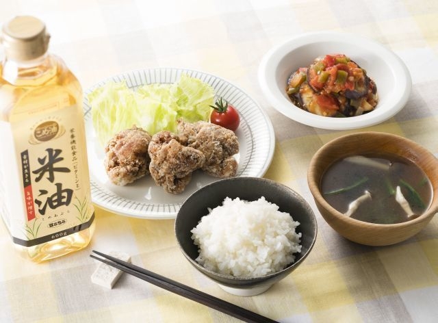 絶品からあげとたっぷり野菜の定食