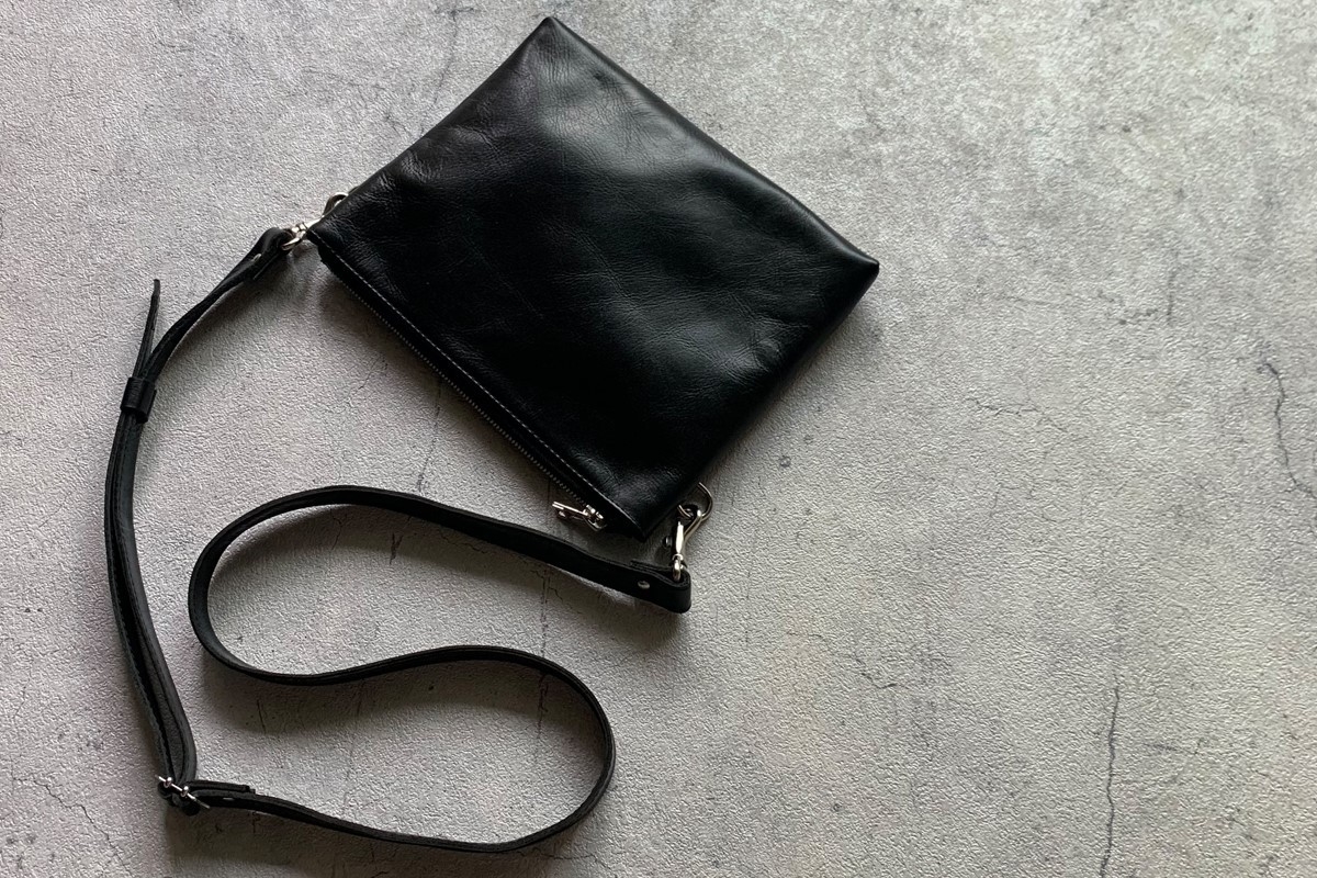 ARUMO サコッシュ+レザーストラップ