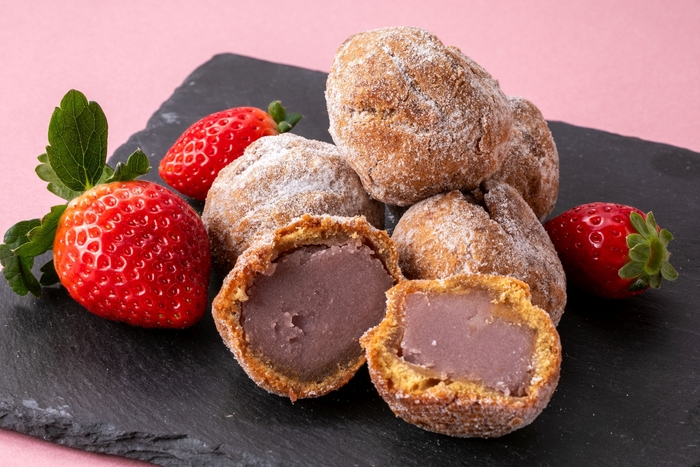 いちご餡ドーナツ