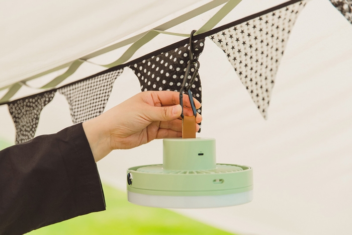 置く・持つ・吊るす 3WAYコードレス扇風機