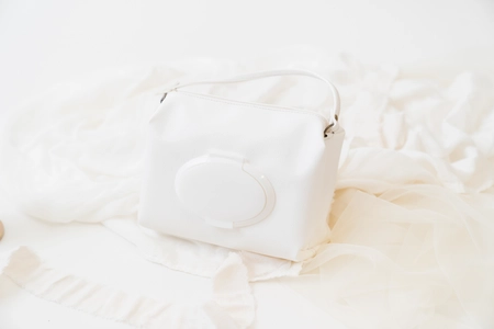 日本製の合成皮革を使用したサスティナブルなママブランド 「tonto」から新素材を使った商品を10月4日(水)より販売