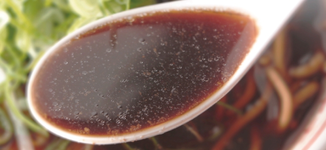 「五光醤油」の熟成濃口醤油がベース