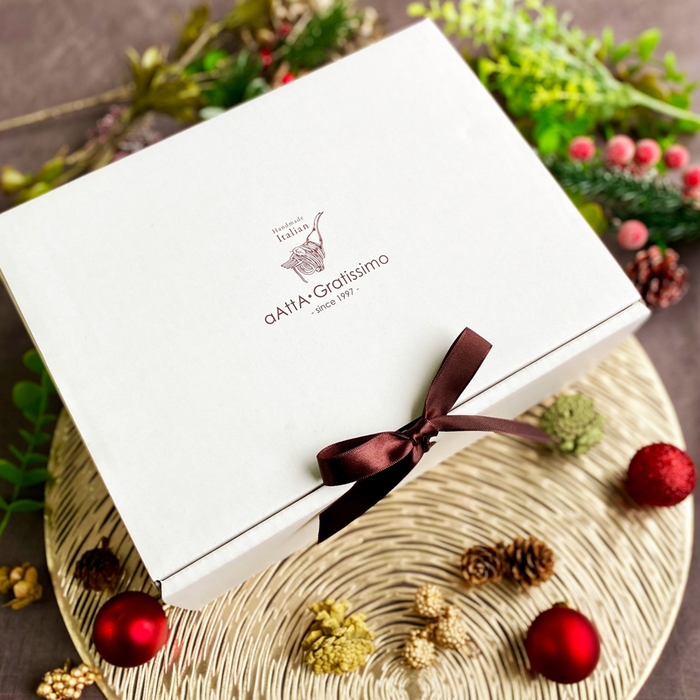 お届け例03:可愛いリボン付きの配送箱