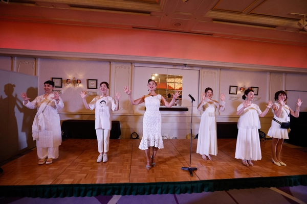 表情筋トレーニング×リズムで顔も脳もイキイキ！ コアフェイストレーニング(R)の体験・交流イベント 「ホワイトパーティー」　 ～脳科学博士DJ 宮崎敦子氏*とのコラボレーション・ ダンスイベント　5月25日開催～