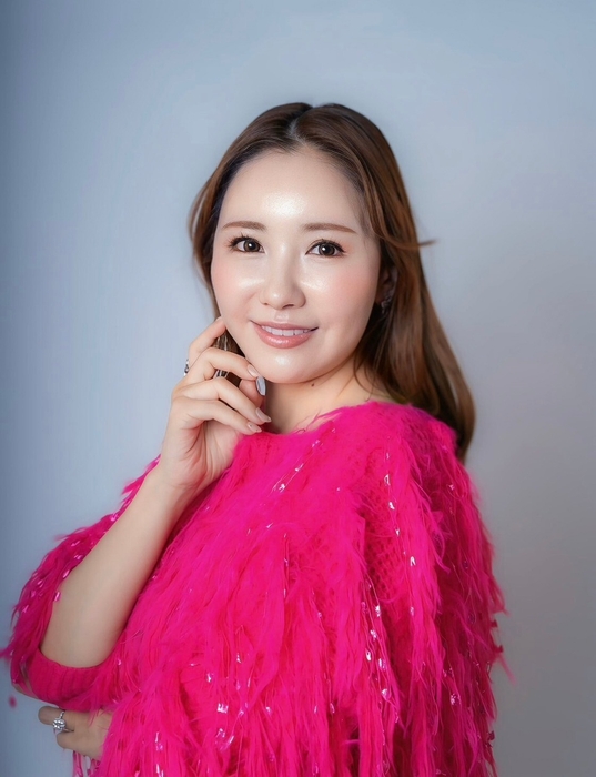 代表 小川 里奈