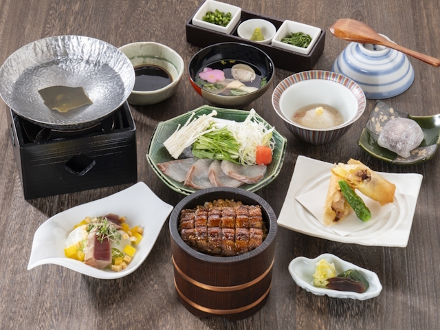 天白本店限定 冬の御膳「牡丹　4,380円(税込)」