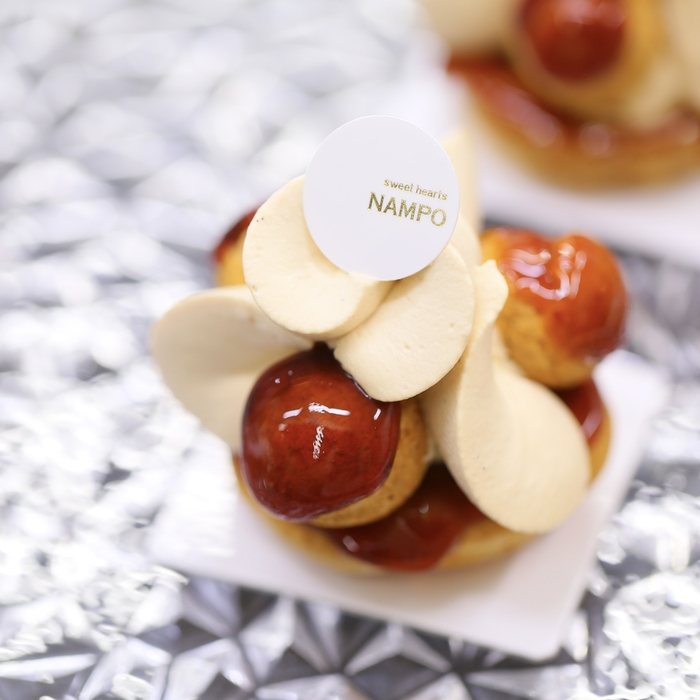 「sweet hearts NAMPO」「サントノーレ カラメルサレ」プティガトー 700円