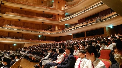 近畿大学附属広島高・中　東広島校が「芸術鑑賞会」を開催　ひとつ300円の対人地雷が奪う「ひとつの命」について