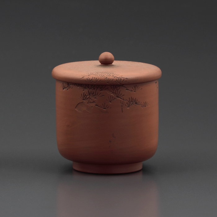 (8) 朱泥陰刻松文共蓋湯呑茶碗 愛知県/常滑焼・山田常山 初代山田常山