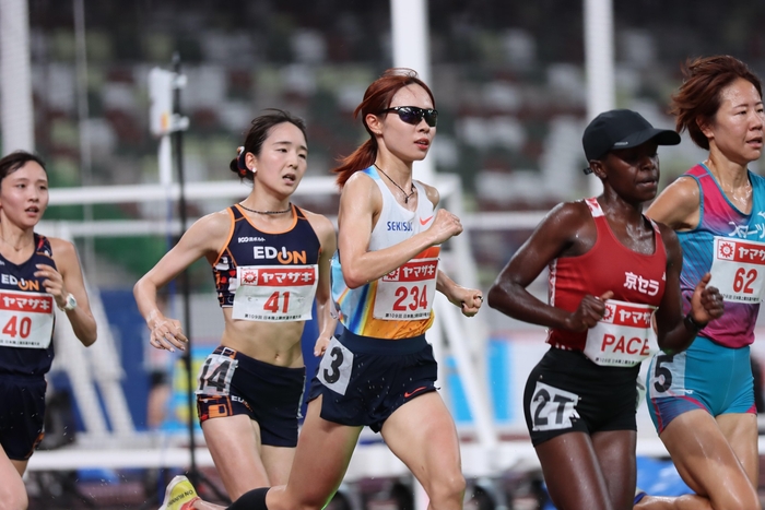 日本選手権で力走する山本選手