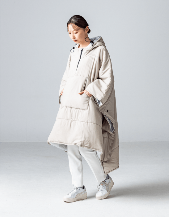 ウルトラWヒートエアのモデル着用ベージュ