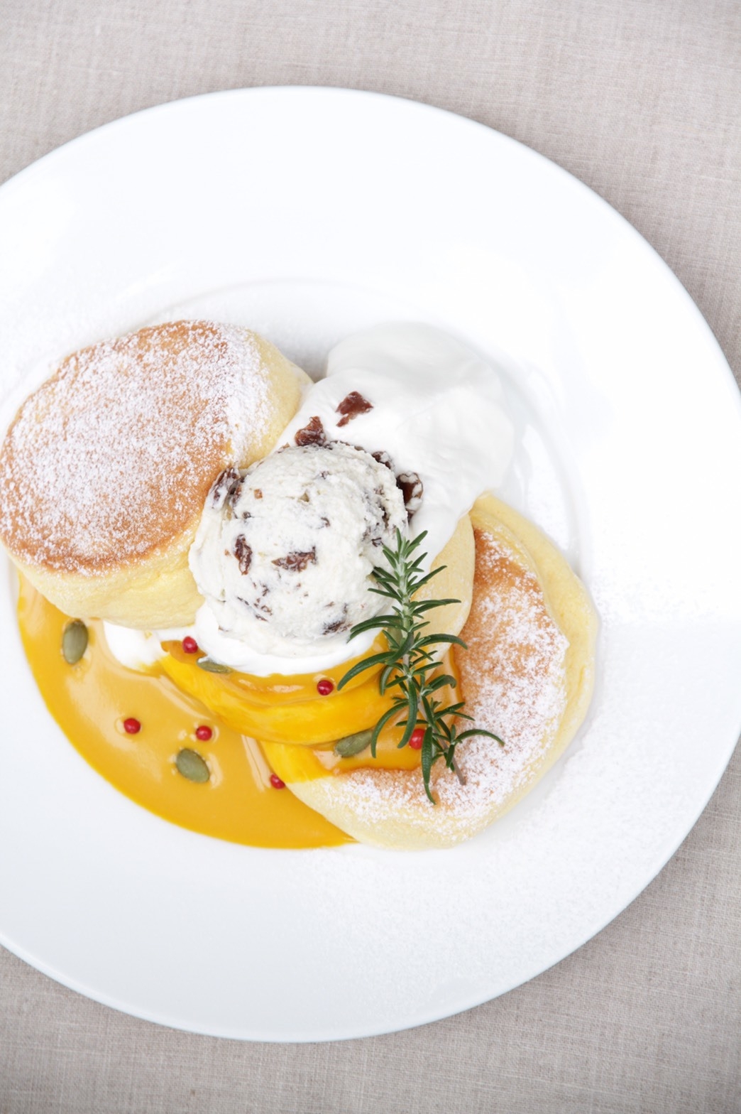 かぼちゃのパンケーキ 栗のレーズンバターのせ(3)