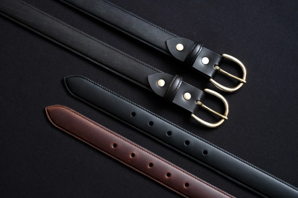 革工房MUNEKAWA、2種類の上質レザーで作るレザーベルト 「Brass」をリニューアル販売開始