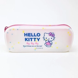 サンリオのシリコンスクエアポーチ。このぷにぷに感が癖になるかわいさです。