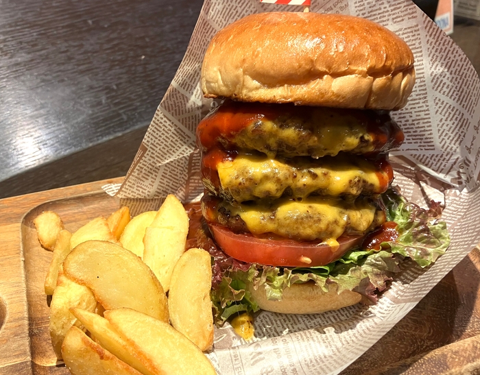 NICK STOCK 淀屋橋odona店 期間限定メニュー 「チーズバーガートリプル」