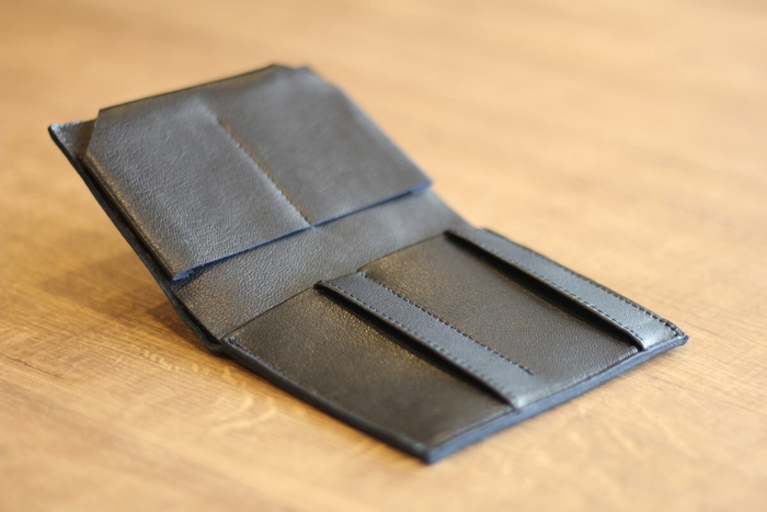 薄さ追求の構造