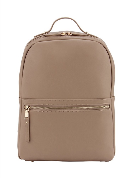 <第1弾企画で好評だったスーツに合うリュックもアップデートして継続>