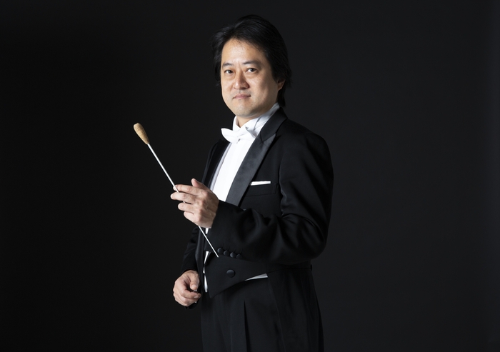 指揮者 村上寿昭(代表理事)