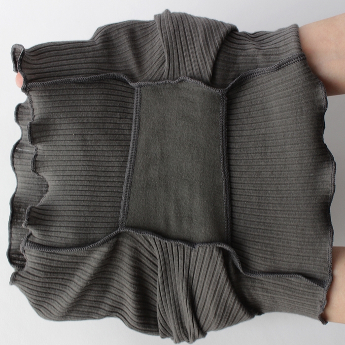 コットン素材のマチ布付き