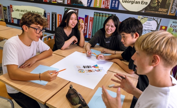 令和6年(2024年)マルタ姉妹校の生徒との交流の様子