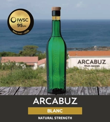 種子島のラム酒「ARCABUZ(アーキバス)」、 世界的酒類コンペティション IWSC2025で金賞受賞