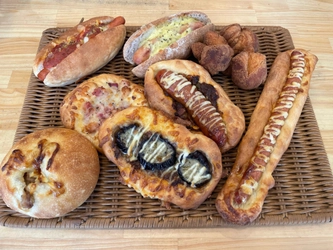 神奈川のパン屋「ブーランジュリ アイミ」が沖縄パンフェアを 7/31まで開催！くんちゃまベーコン、塩豚フランスなどを販売