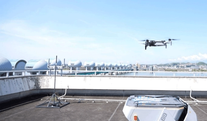【ドローンポートに離陸する様子】