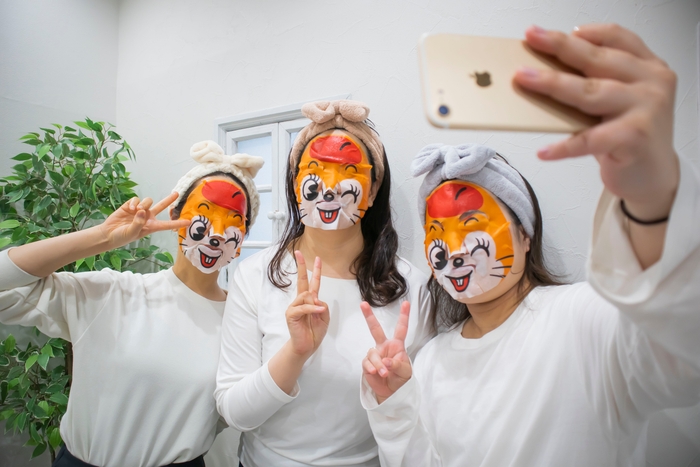 家族や友人とクッピーの顔に変身!