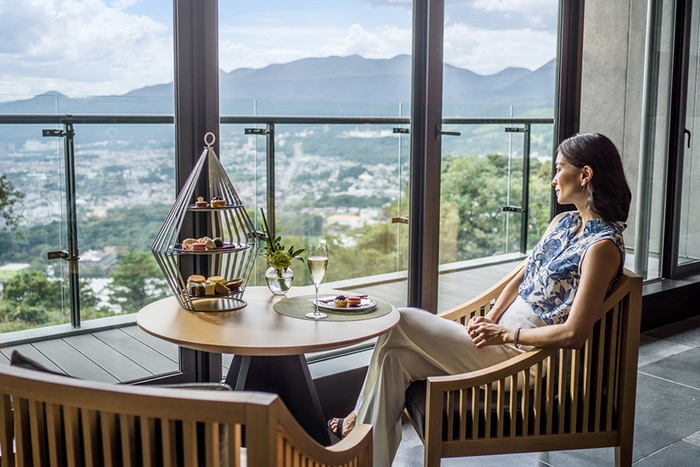 The Loung でのアフタヌーンティー(イメージ)