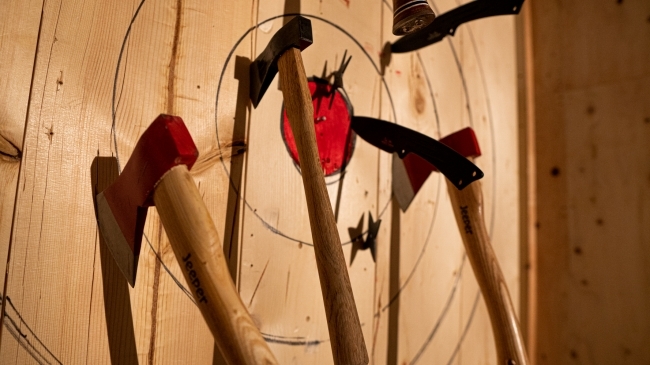 斧が投げれる AXE THROWING