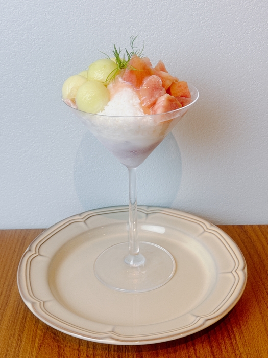 ピーチメロンとハーブ(ディル)のパフェ氷