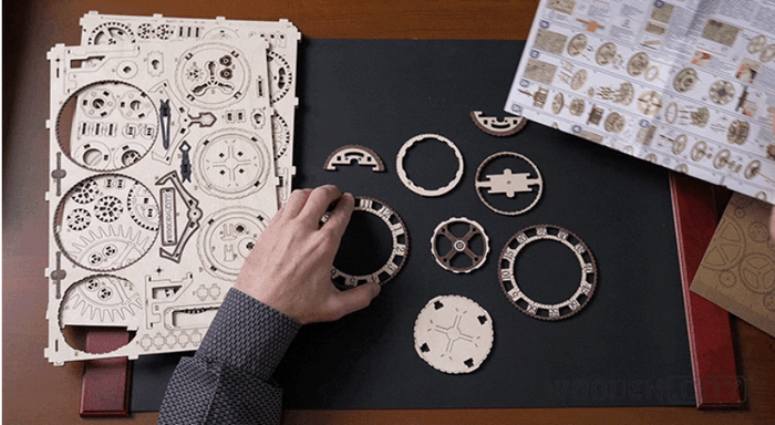 組み立てを楽しむ