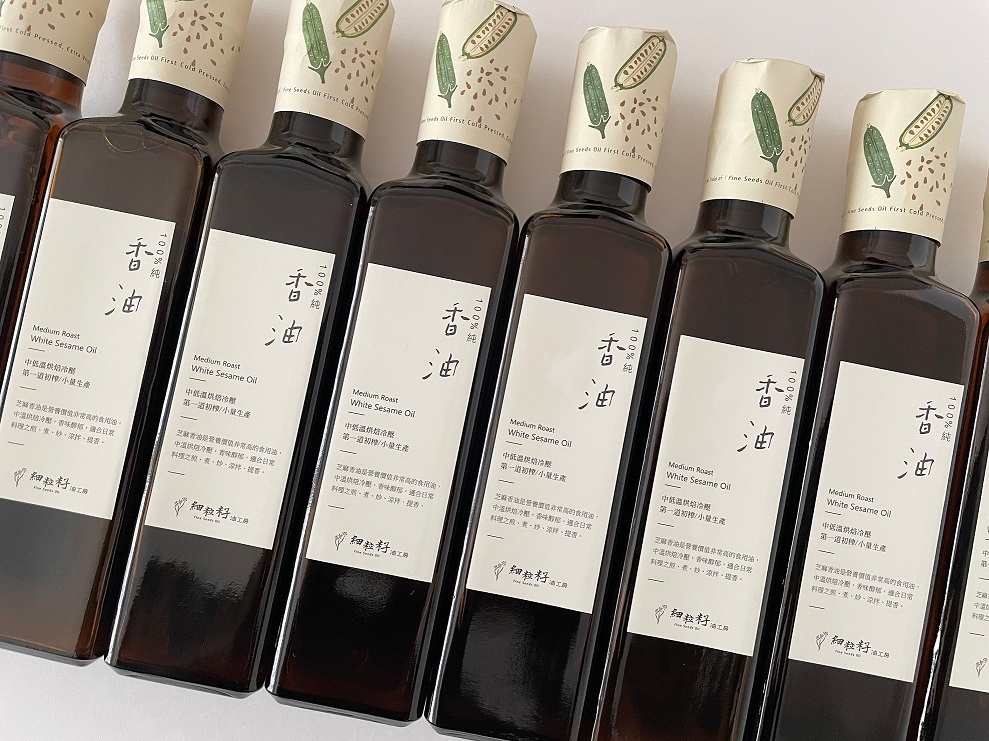 台湾製ごま油「TAIWAN NeeL」 (イメージ)