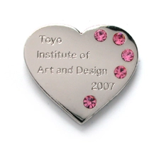 PINS FACTORY（ピンズファクトリー）　「卒業」「進級」「修了」「退職」記念品★贈り手のメッセージを込めたピンズが、一生の思い出に！