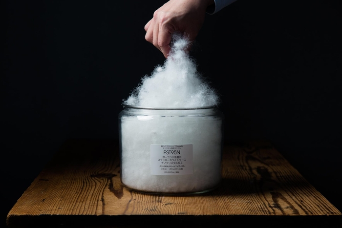 世界中から厳選した素材を用いた寝具は、国内最高峰