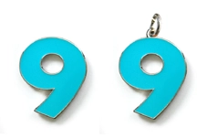 PINS FACTORY（ピンズファクトリー）ピンズ実例紹介幕張９条の会　様　「『９条の会』ピンズ＆ペンダント」