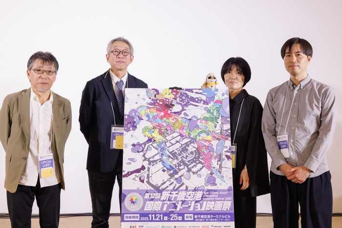 左から、及川雅昭チーフプロデューサー、八代健志監督、廣木綾子監督、日下部泰寛プロデューサー