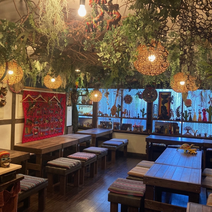 植物に癒される全天候型ビアガーデン空間！