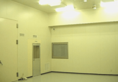 富山の開発センター内にクリーンルーム(クラス1000)を完備しており、半導体関連・医療品関連等の製品まで対応が可能